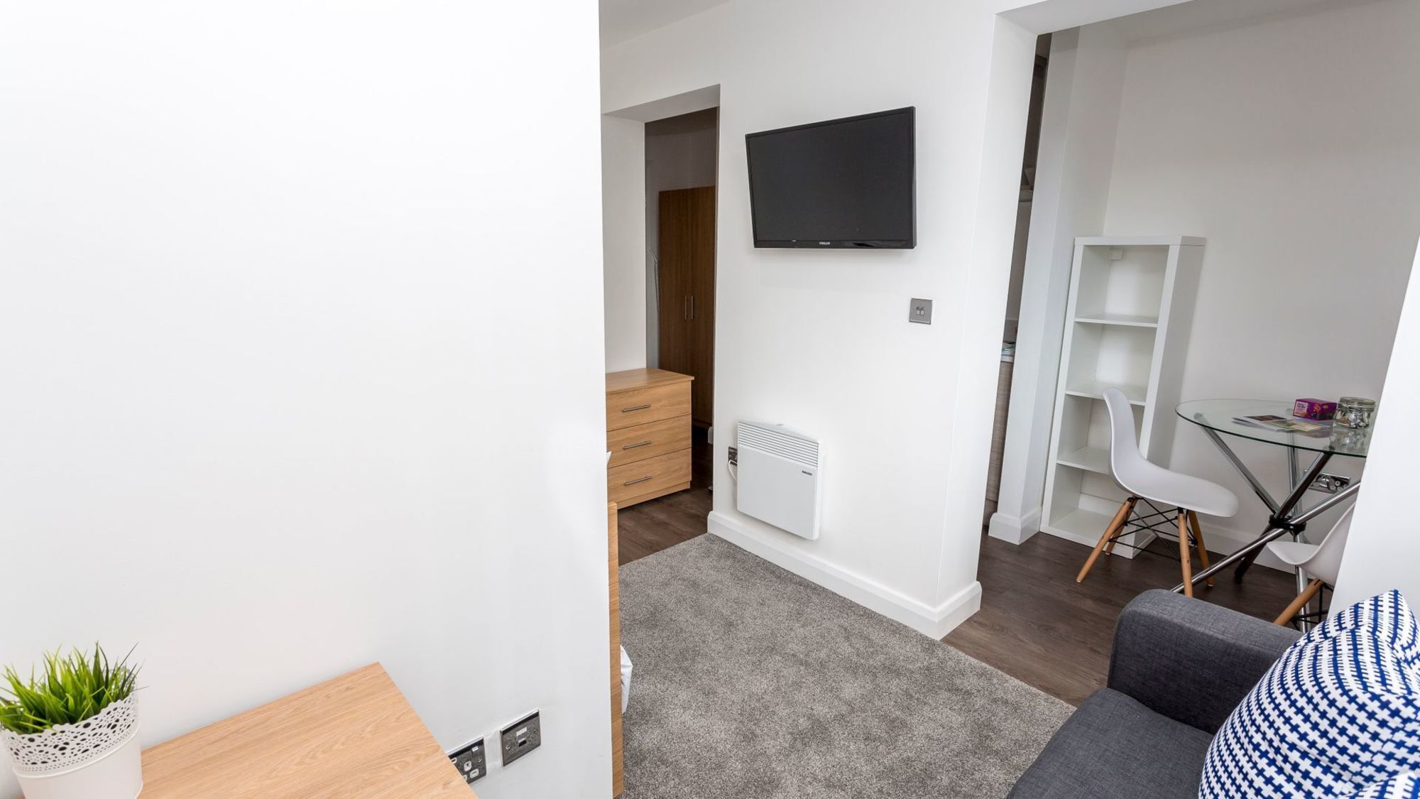 Superb Studio In The Middle Of Манчестър Екстериор снимка